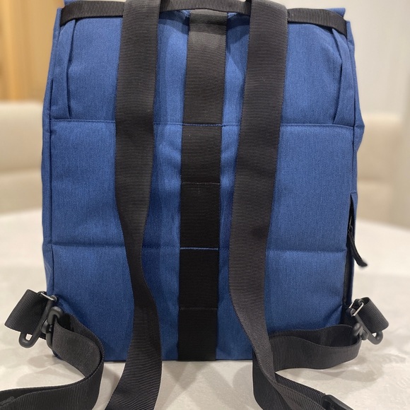 Kiwee Square Backpack - Picture 2 of 15